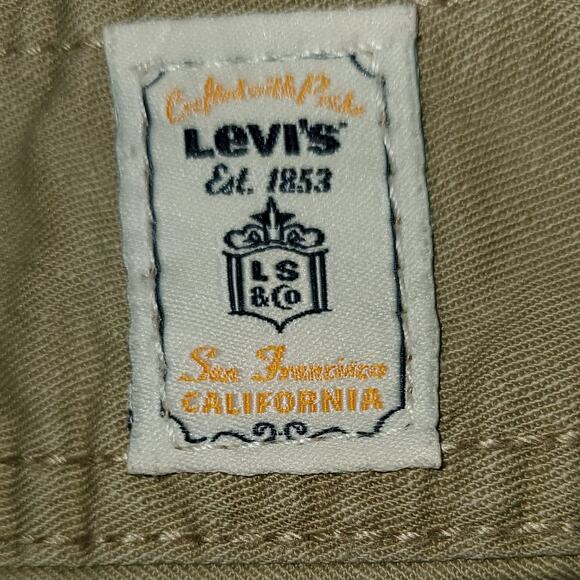 Crafted With Pride Levi's Khaki Women's Cargo Cropped Capri Pants Size 10 - Picture 12 of 12
